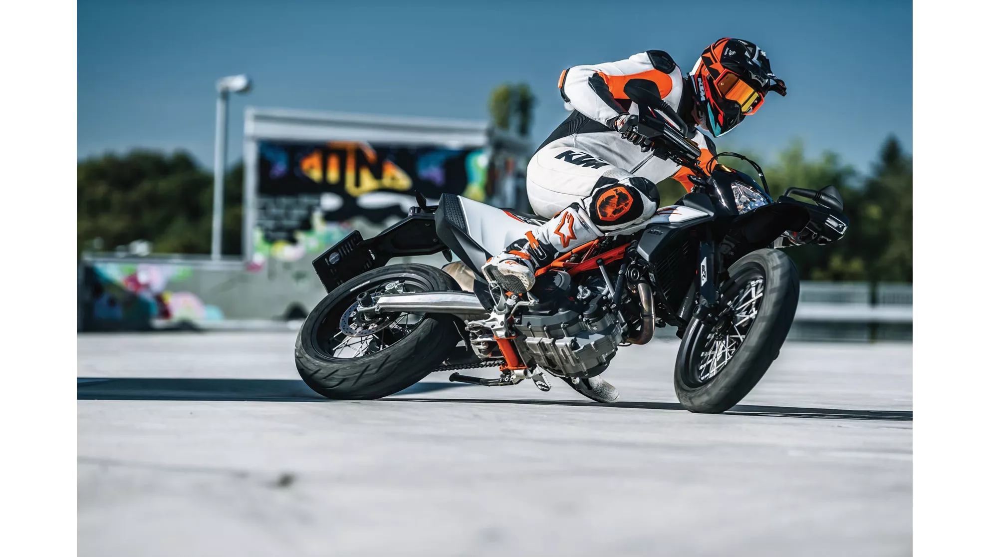 KTM 690 SMC R - Image 8 KTM 690 SMC R - Image 8