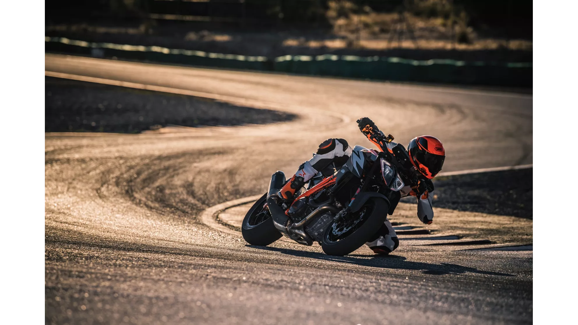 KTM 1290 Super Duke R - Image 16 KTM 1290 Super Duke R - Image 16