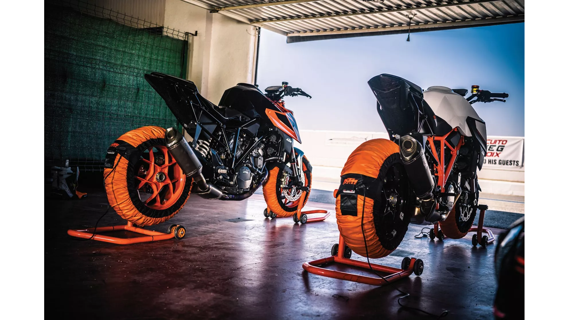 KTM 1290 Super Duke R - Image 17 KTM 1290 Super Duke R - Image 17