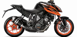 KTM 990 Supermoto R 2014 vs KTM 1290 Super Duke R 2019 KTM 990 Supermoto R 2014 vs KTM 1290 Super Duke R 2019