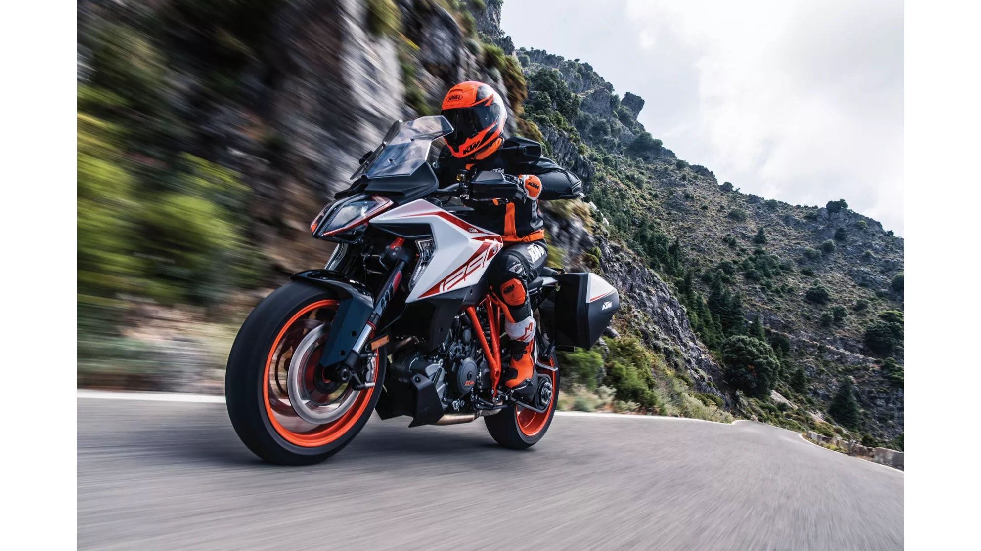 KTM 1290 Super Duke GT - Image 21 KTM 1290 Super Duke GT - Image 21