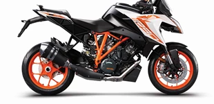 Suzuki GSX-S1000GX 2024 vs KTM 1290 Super Duke GT 2019 Suzuki GSX-S1000GX 2024 vs KTM 1290 Super Duke GT 2019