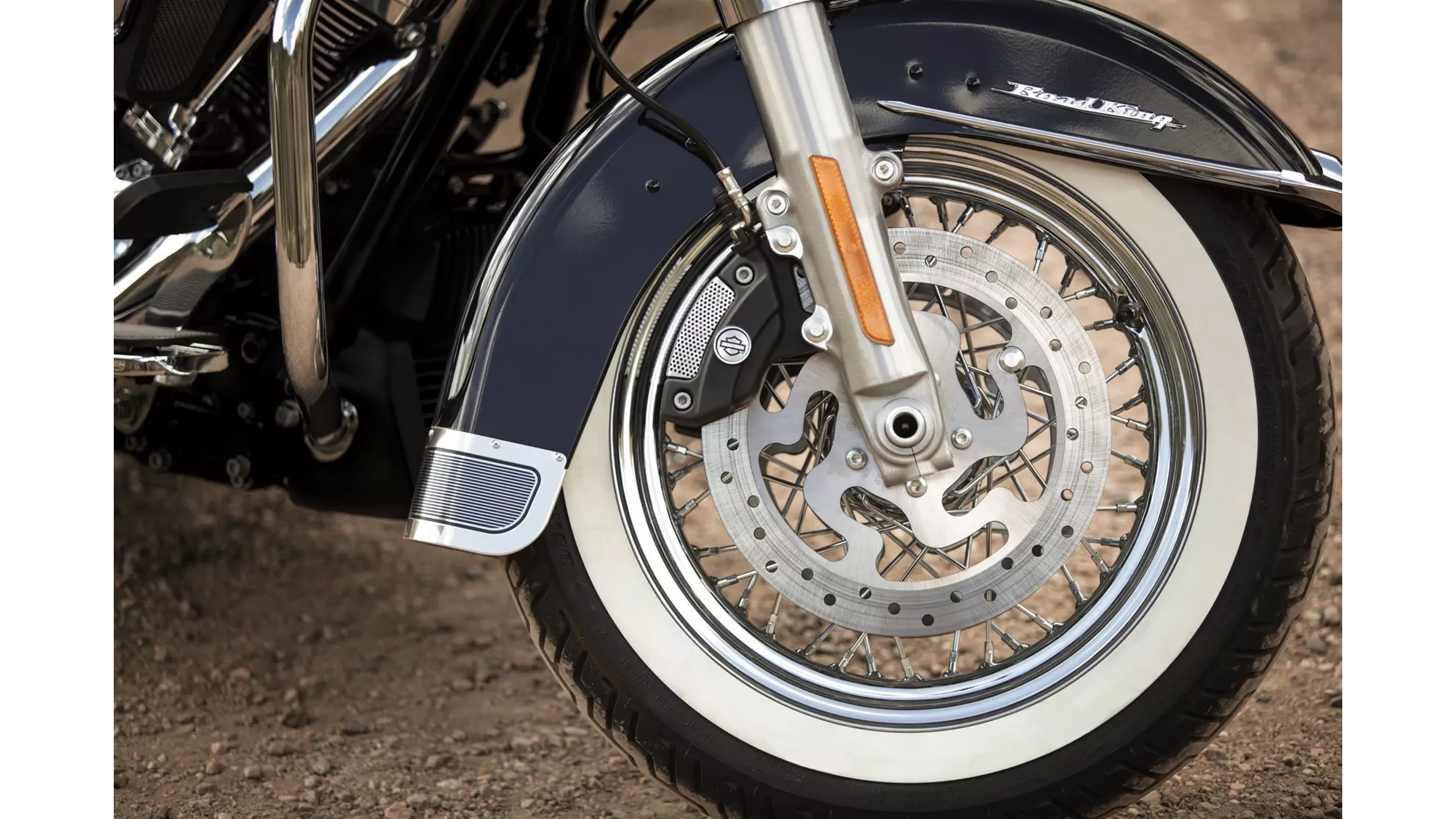 Harley-Davidson Road King Classic FLHRC - Image 5 Harley-Davidson Road King Classic FLHRC - Image 5