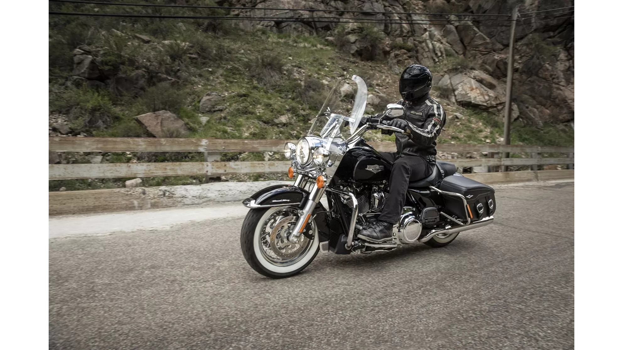 Harley-Davidson Road King Classic FLHRC - Image 6 Harley-Davidson Road King Classic FLHRC - Image 6