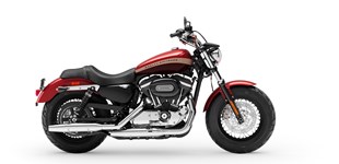 Harley-Davidson Sportster XL 1200C Custom 2019 vs Harley-Davidson Sportster XL 883 2009