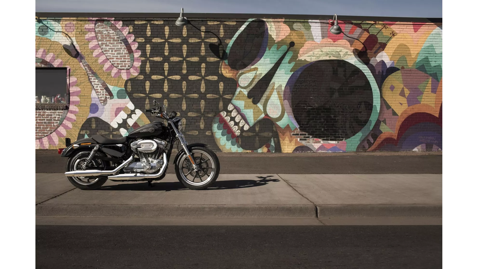 Harley-Davidson Sportster XL 883 L SuperLow - Image 2 Harley-Davidson Sportster XL 883 L SuperLow - Image 2