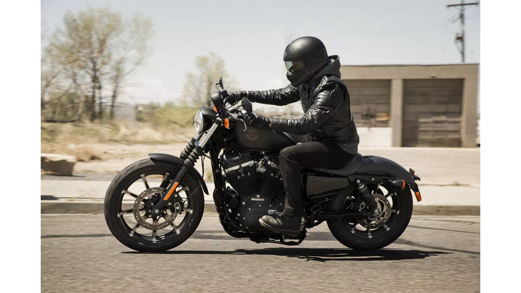 Harley-Davidson Sportster XL 883 N Iron - Image 1 Harley-Davidson Sportster XL 883 N Iron - Image 1