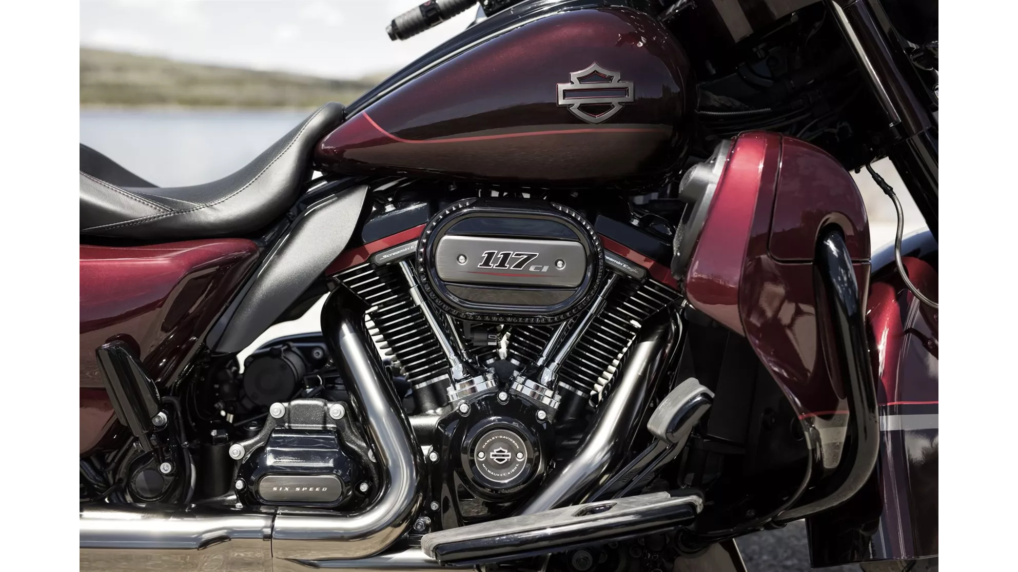 Harley-Davidson CVO Street Glide FLHXSE - Image 2 Harley-Davidson CVO Street Glide FLHXSE - Image 2
