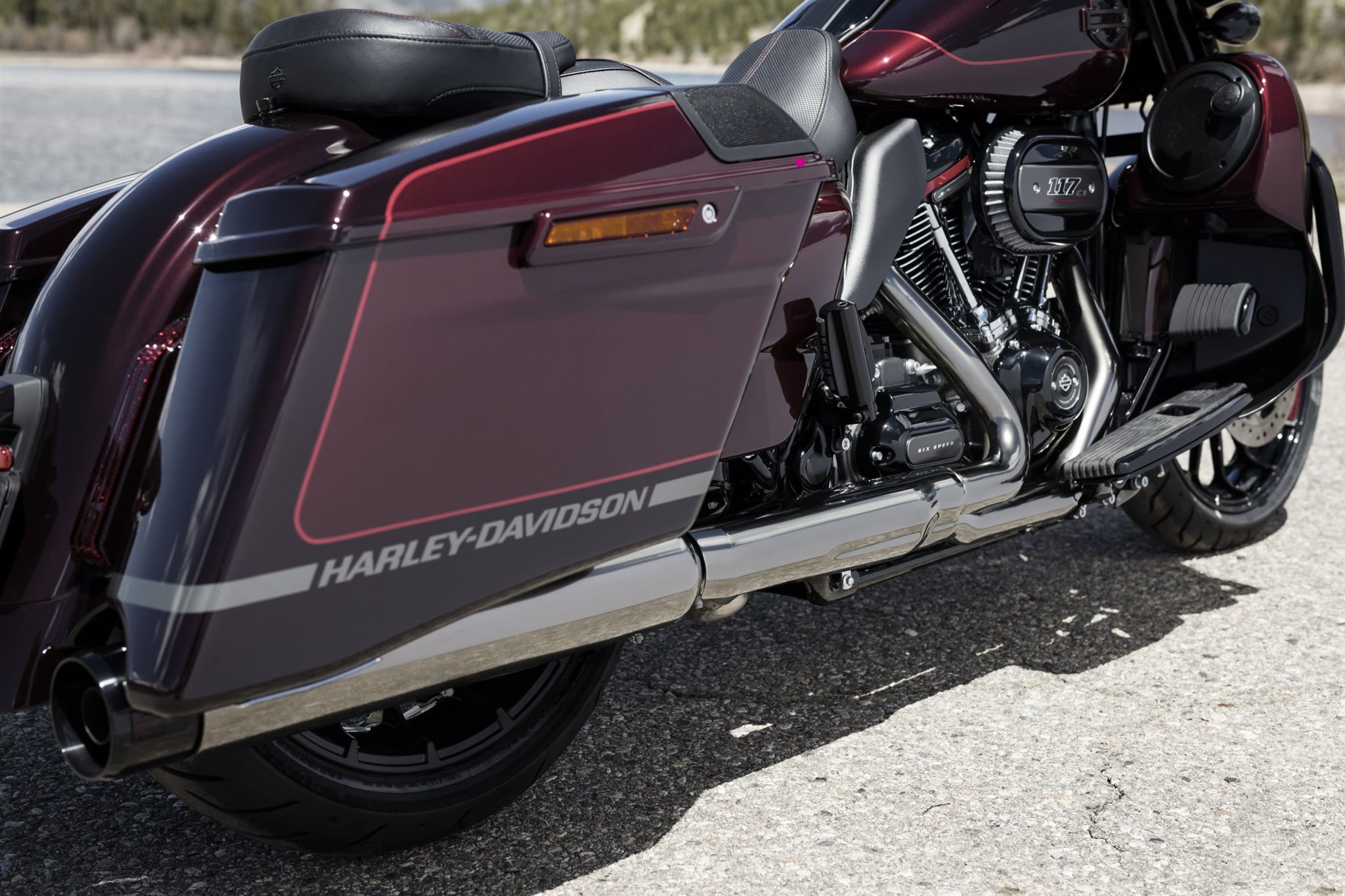 Motorrad Vergleich Harley-Davidson CVO Street Glide FLHXSE 2019 vs ...