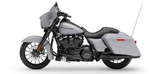 Harley-Davidson Touring Street Glide Special FLHXS 2019 vs Harley-Davidson Sportster XL 1200X Forty-Eight 2013