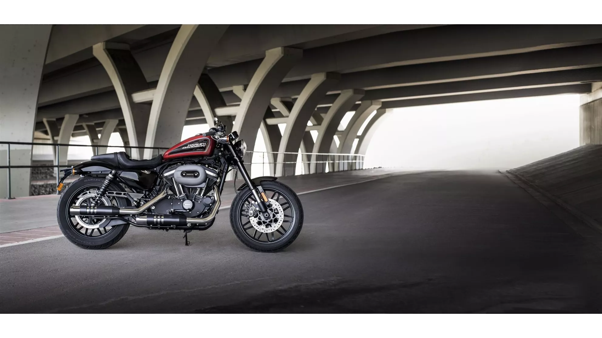 Harley-Davidson Sportster XL 1200CX Roadster - Image 1 Harley-Davidson Sportster XL 1200CX Roadster - Image 1