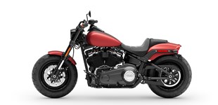 Harley-Davidson Touring Street Glide ST 2022 vs Harley-Davidson Softail Fat Bob 114 FXFBS 2019