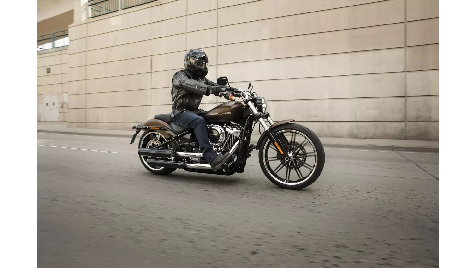 Harley-Davidson Softail Breakout 114 FXBRS - Image 5 Harley-Davidson Softail Breakout 114 FXBRS - Image 5