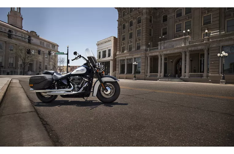 Harley-Davidson Softail Heritage Classic 114 FLHCS 2019 Harley-Davidson Softail Heritage Classic 114 FLHCS 2019