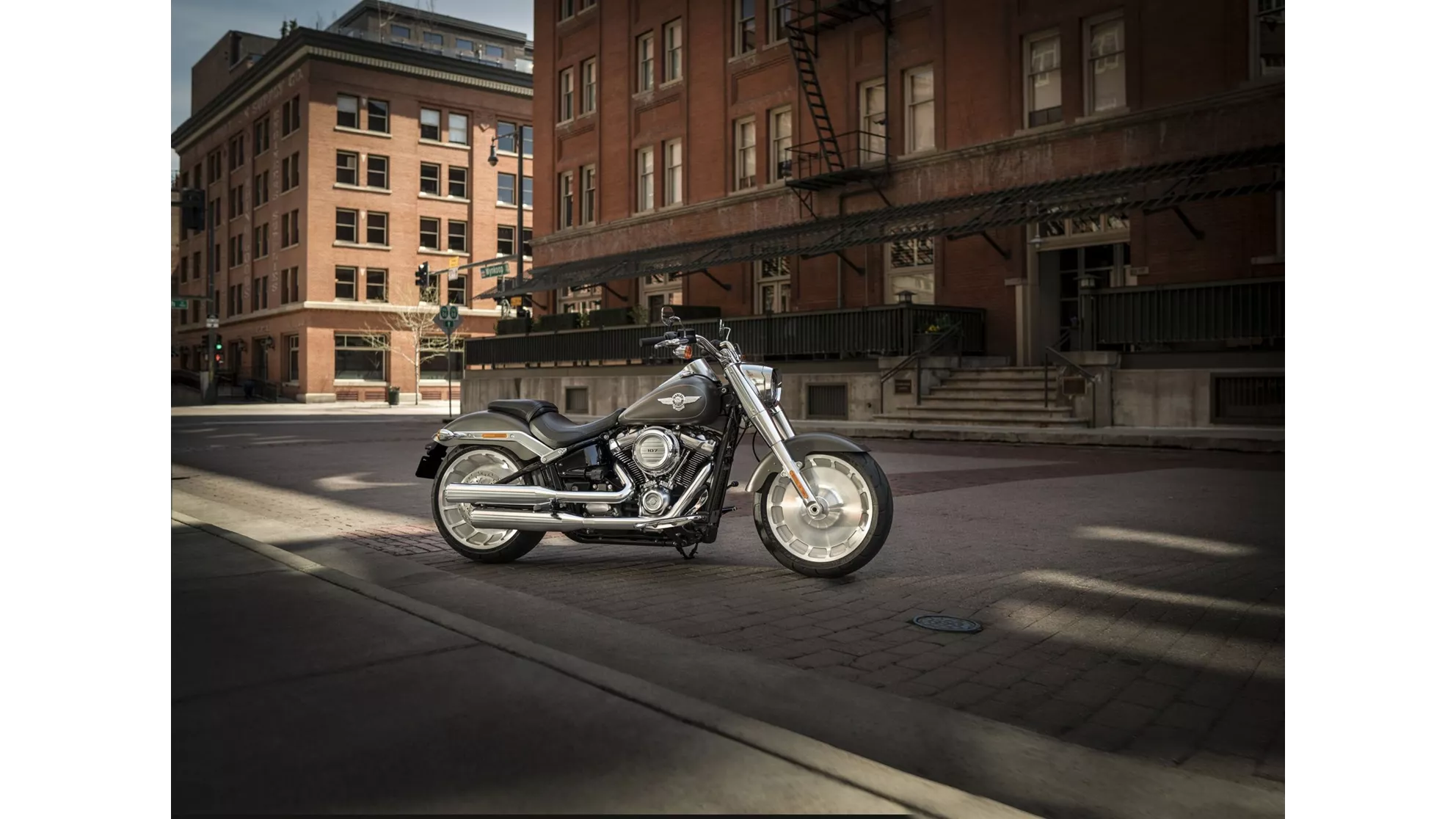 Harley-Davidson Softail Fat Boy FLFB - Image 4 Harley-Davidson Softail Fat Boy FLFB - Image 4