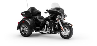 Harley-Davidson Tri Glide Ultra Classic FLHTCUTG 2016 vs Harley-Davidson Tri Glide Ultra FLHTCUTG 2019