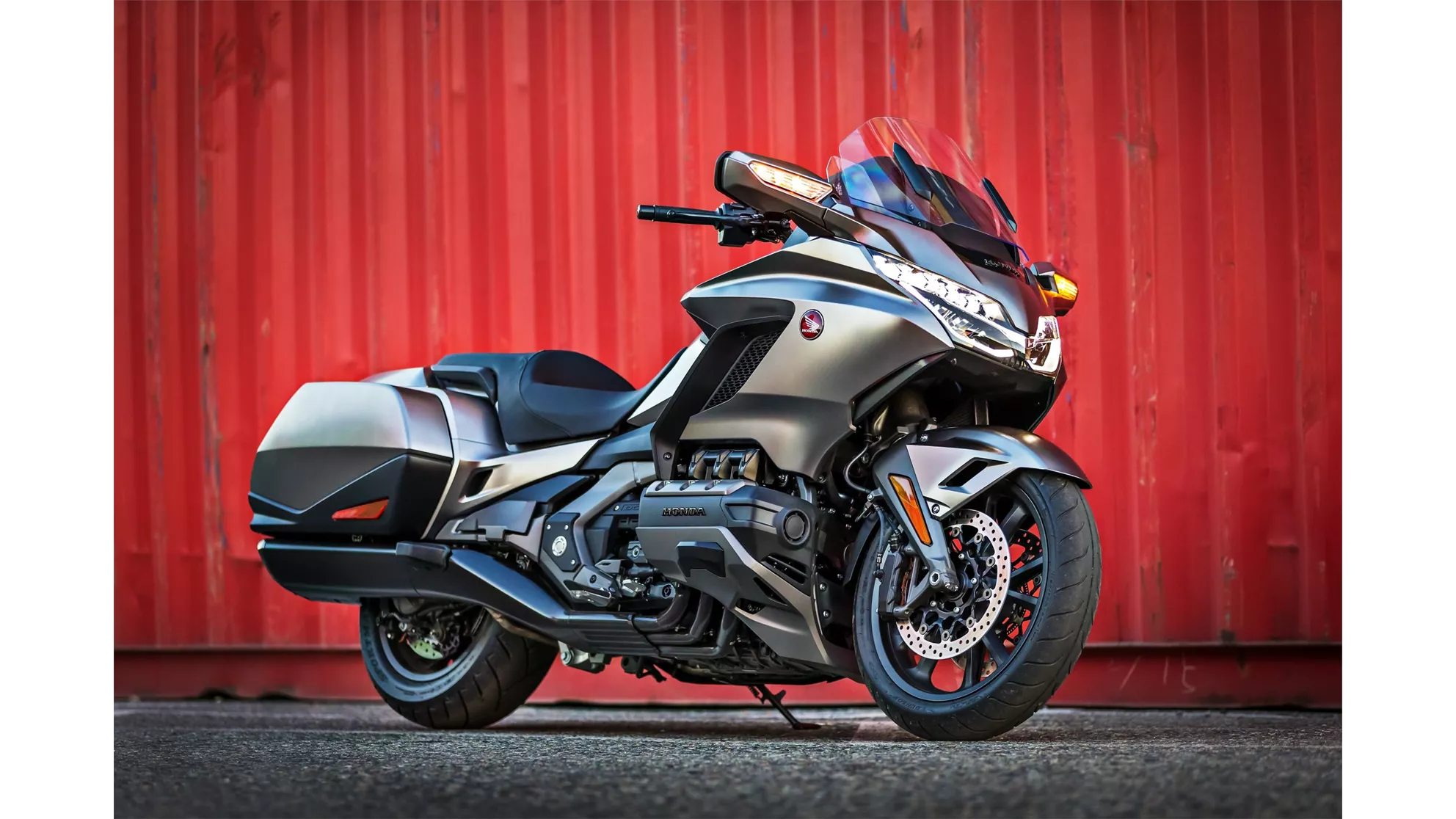 Honda GL 1800 Goldwing - Image 1 Honda GL 1800 Goldwing - Image 1