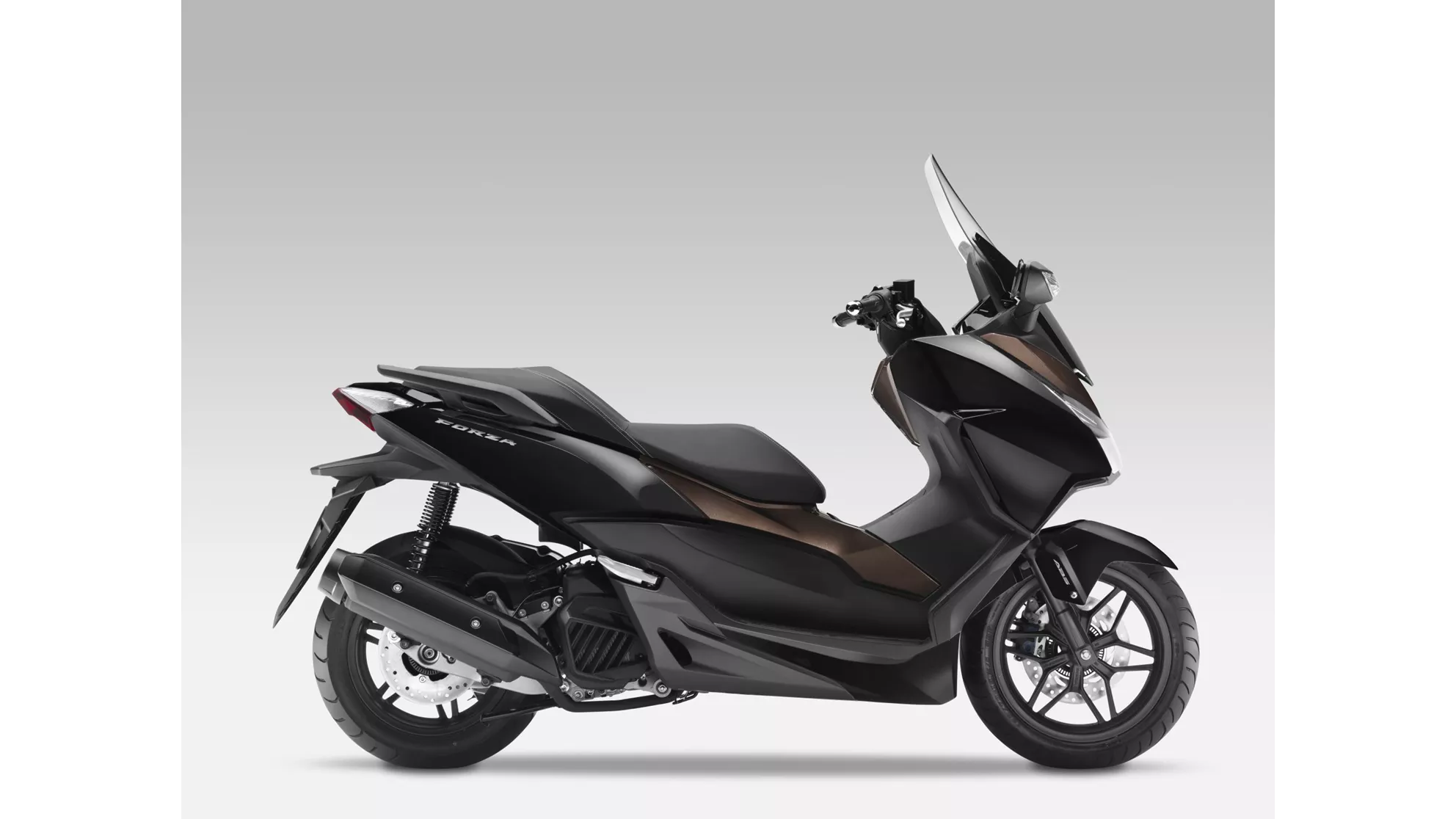 Honda Forza 125 - Image 16 Honda Forza 125 - Image 16
