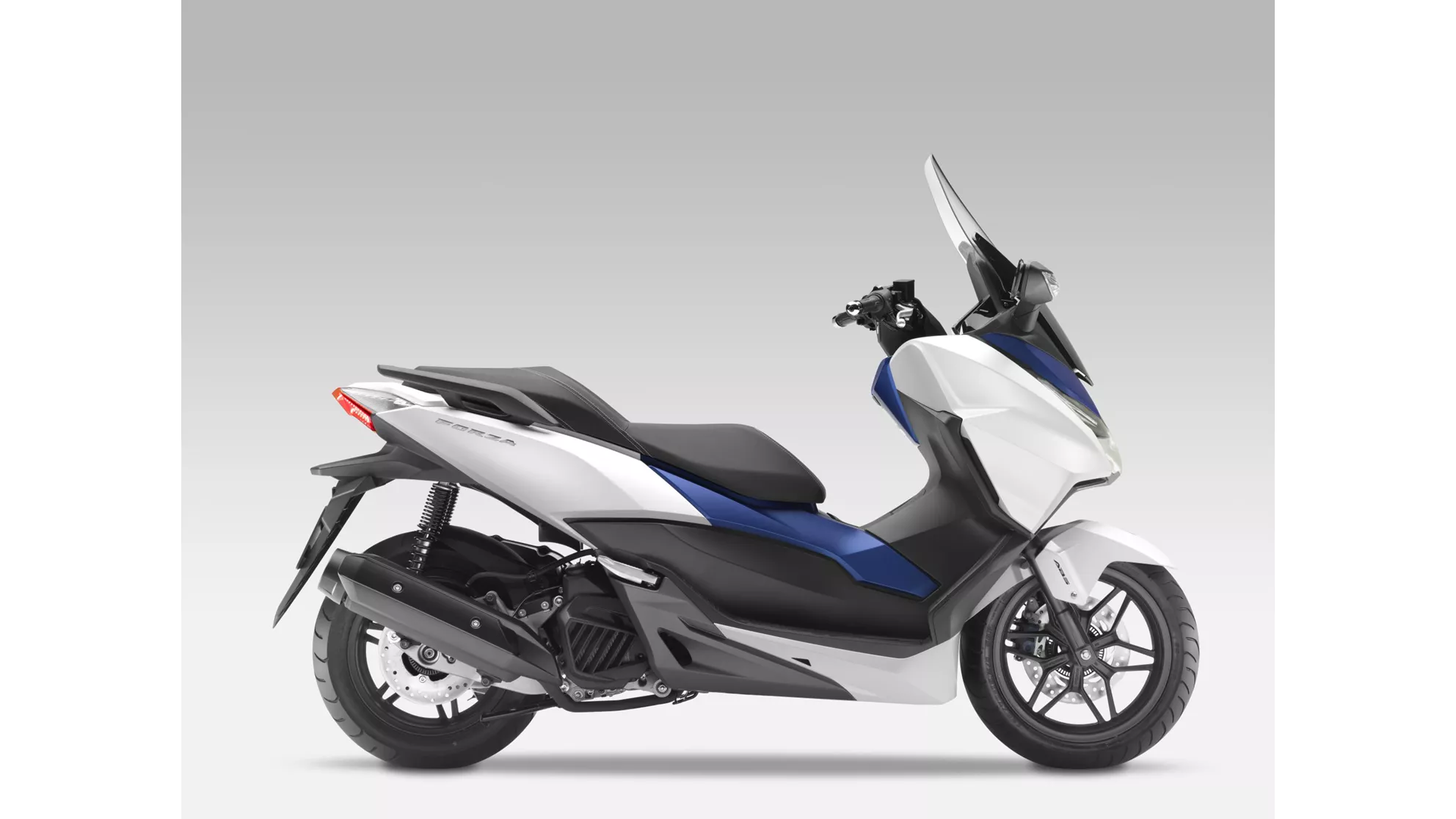 Honda Forza 125 - Image 23 Honda Forza 125 - Image 23