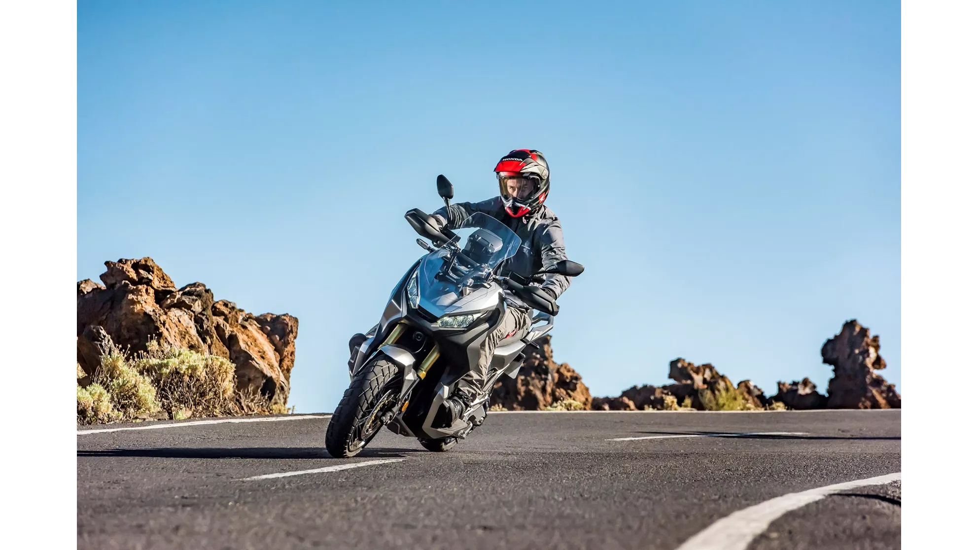 Honda X-ADV - Image 3 Honda X-ADV - Image 3