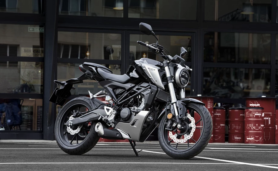 Honda CB125R Bild 9: Honda CB125R