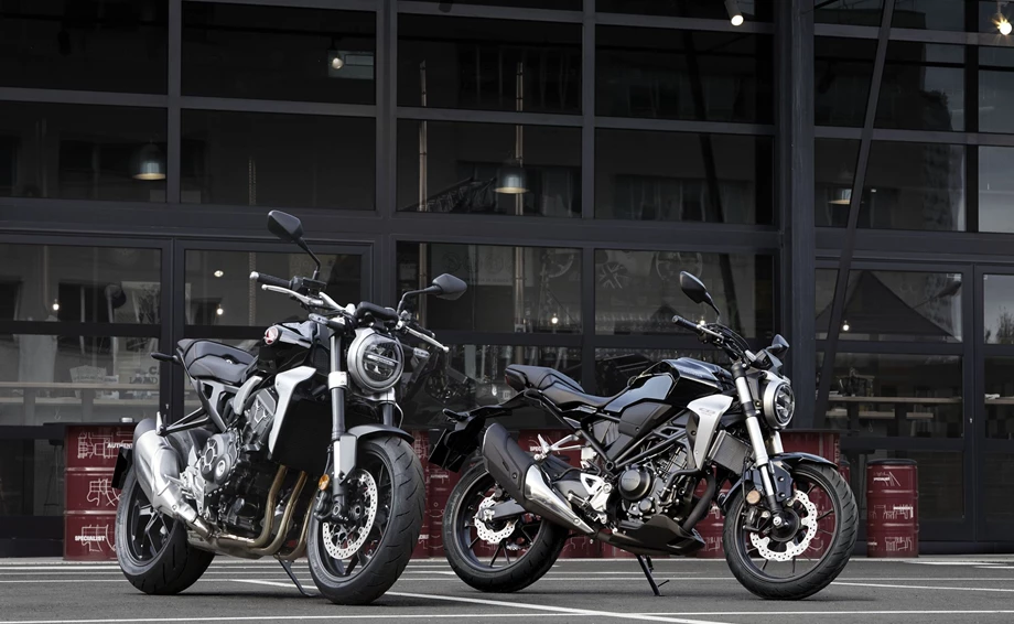 Honda CB125R Bild 13: Honda CB125R