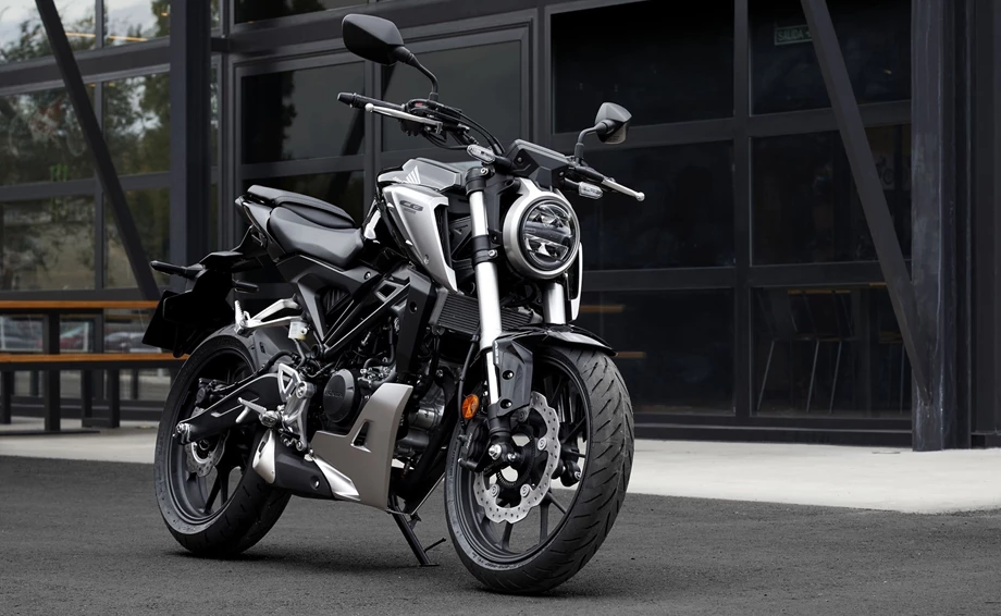 Honda CB125R Bild 14: Honda CB125R