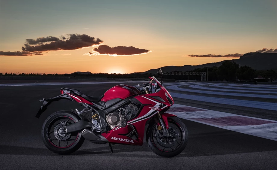 Honda CBR650R Bild 8: Honda CBR650R