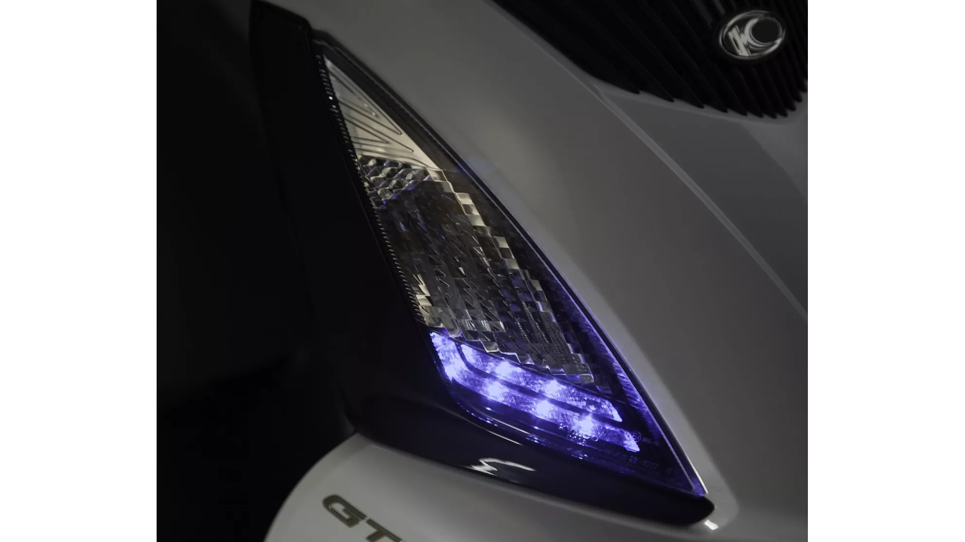 Kymco People GT 125i - Image 1 Kymco People GT 125i - Image 1