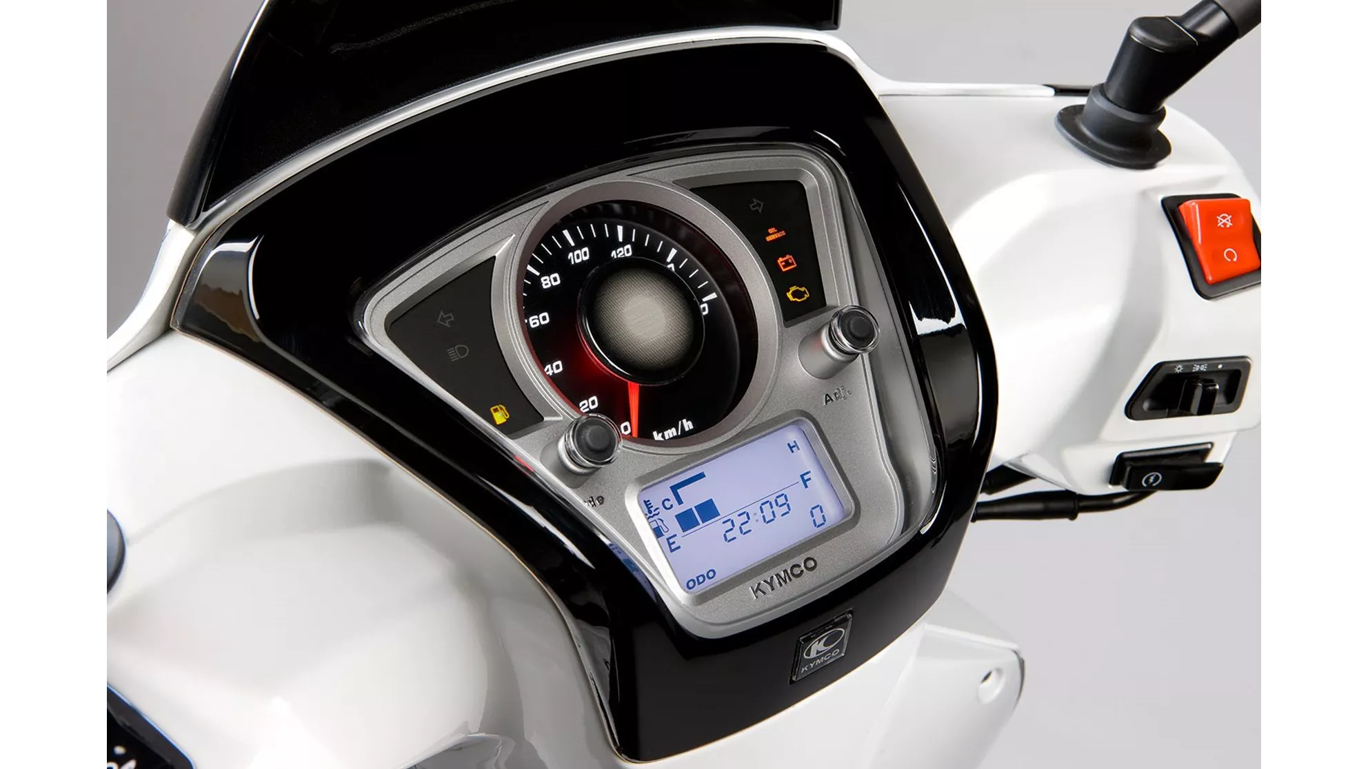 Kymco People GT 125i - Image 7 Kymco People GT 125i - Image 7