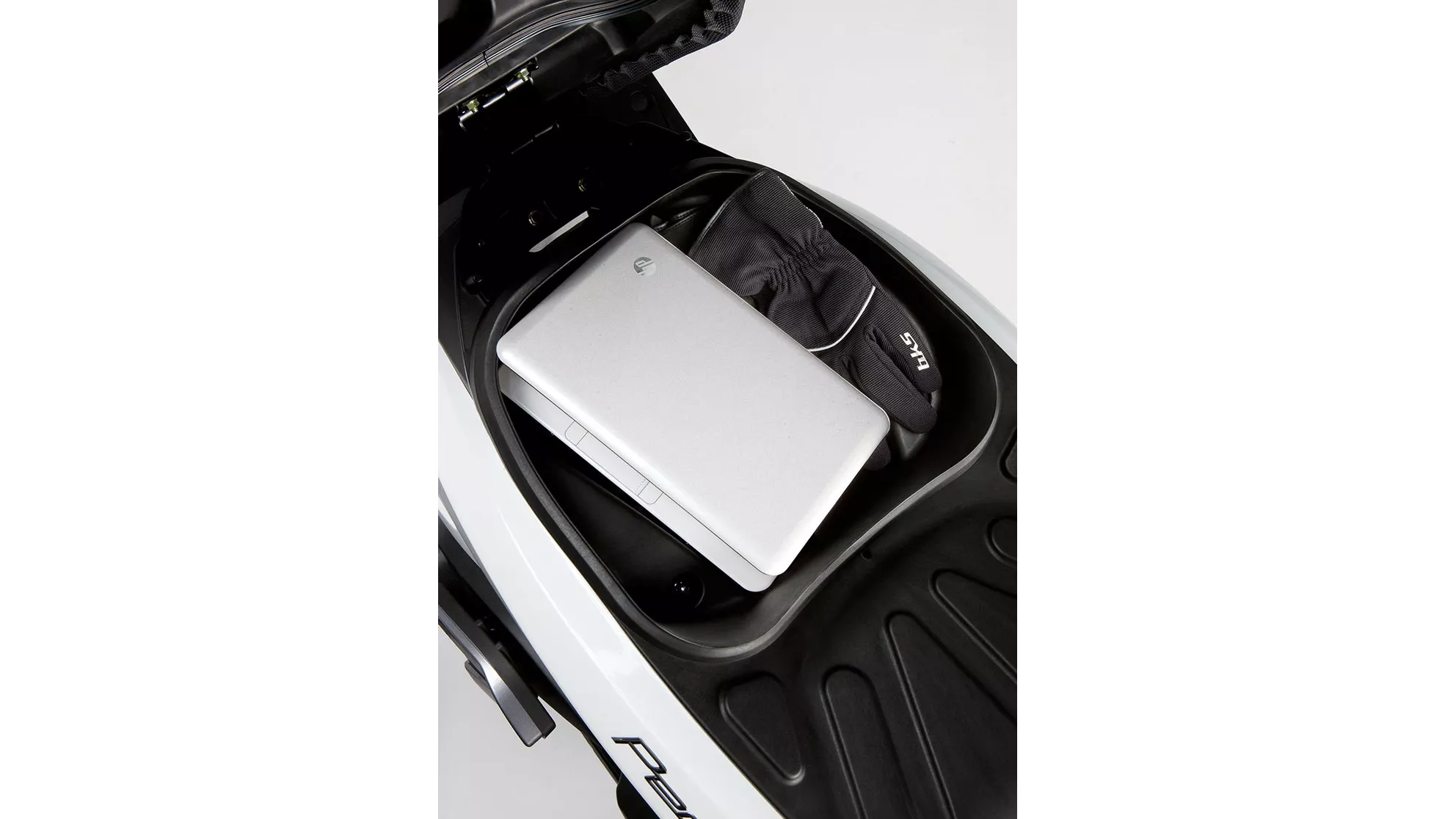 Kymco People GT 125i - Image 16 Kymco People GT 125i - Image 16