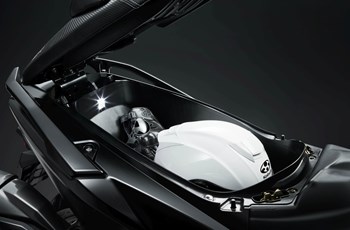 Kymco AK 550i ABS 2019 - Bild 12 Kymco AK 550i ABS 2019 - Bild 12