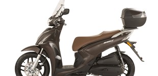 Honda PS125i 2011 vs Kymco New People S 125i ABS 2019