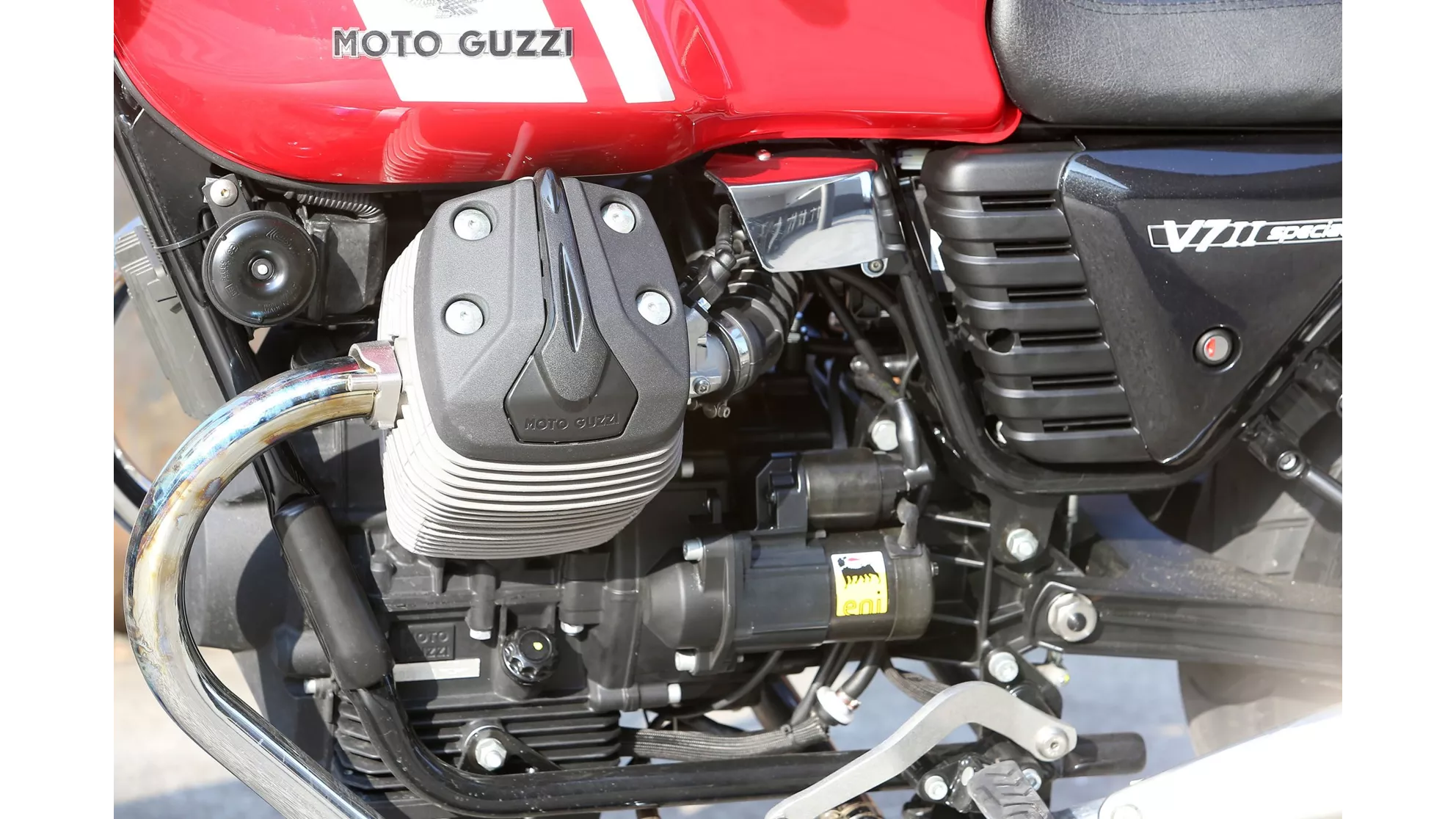 Moto Guzzi V7 II Special - Kép 6