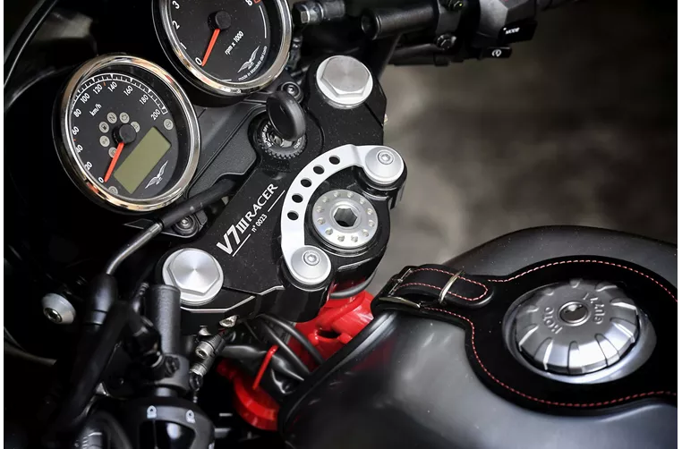 Moto Guzzi V7 III Racer 2019 Moto Guzzi V7 III Racer 2019