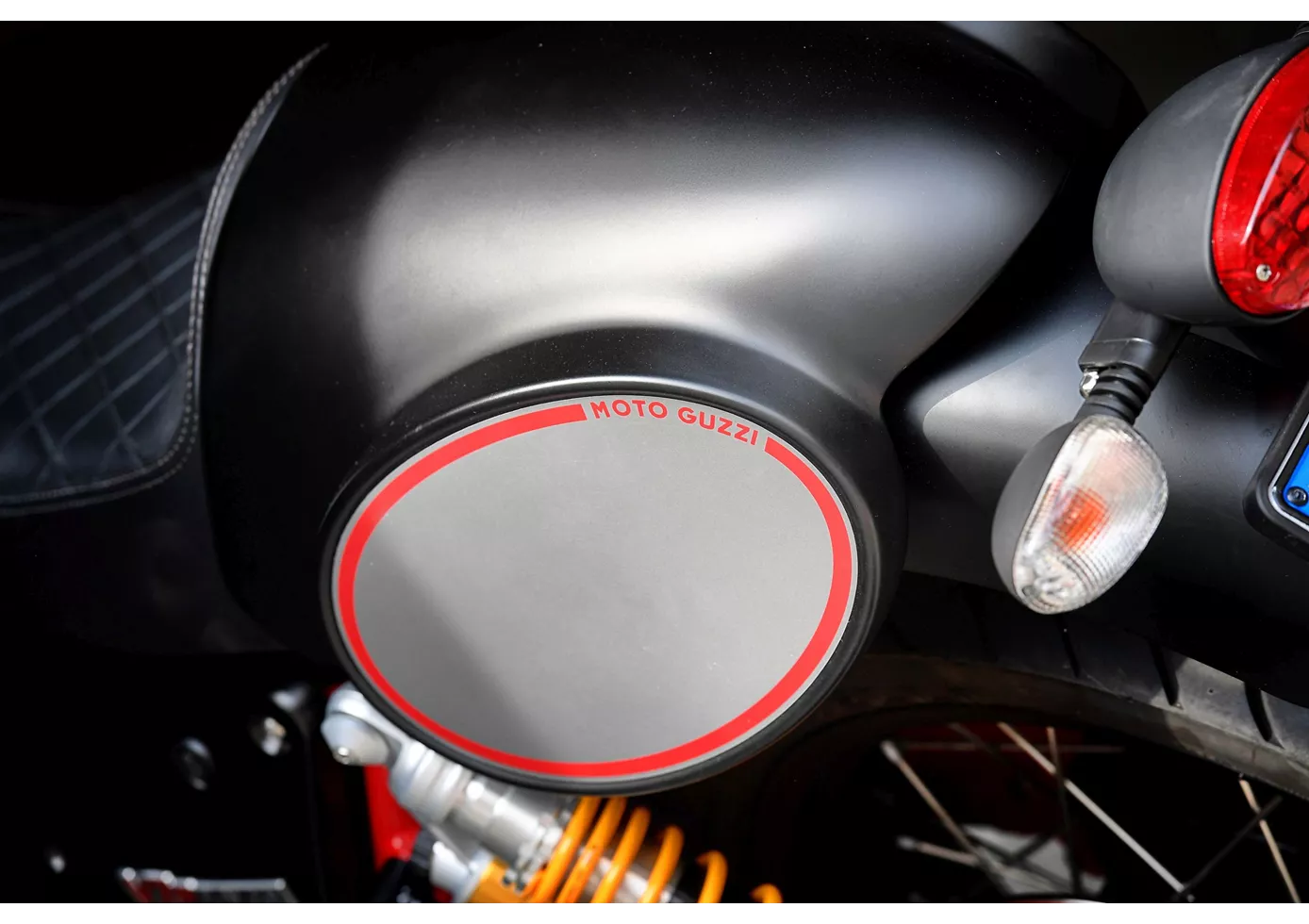 Moto Guzzi V7 III Racer 2019