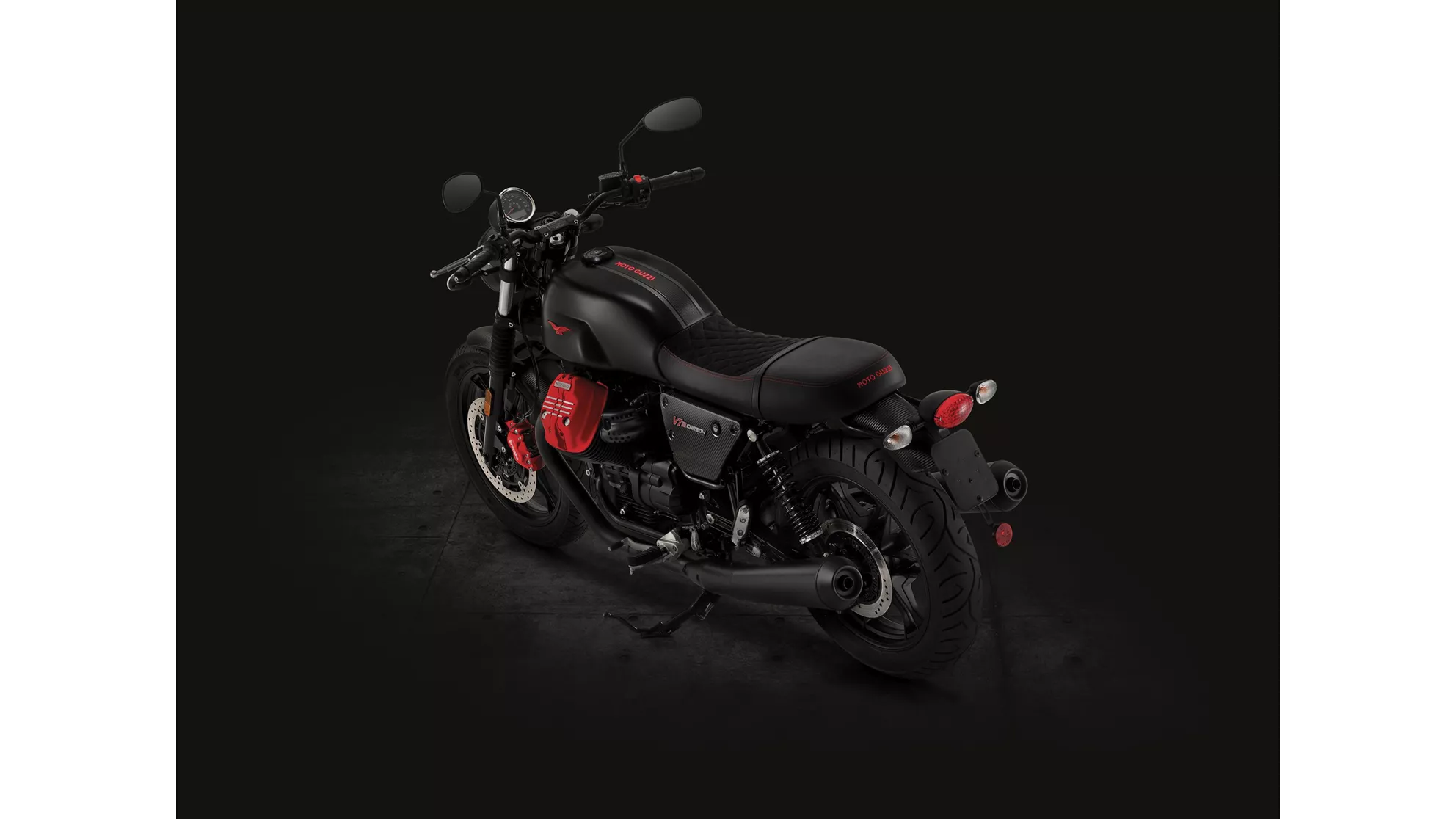 Moto Guzzi V7 III Carbon - Image 2 Moto Guzzi V7 III Carbon - Image 2