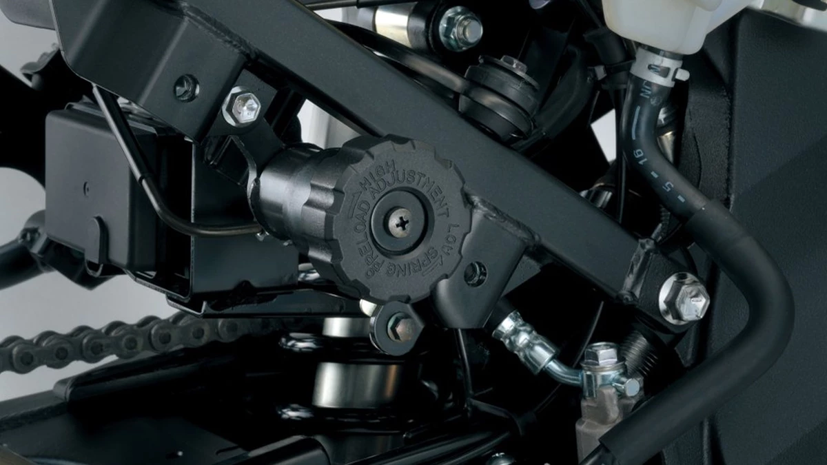 Suzuki V-Strom 650 Bild 15: Suzuki V-Strom 650