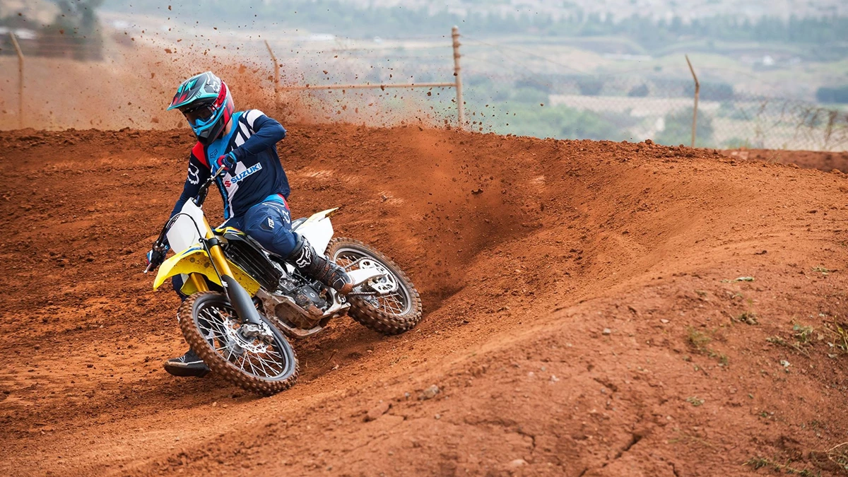 Suzuki RM-Z450 Bild 16: Suzuki RM-Z450