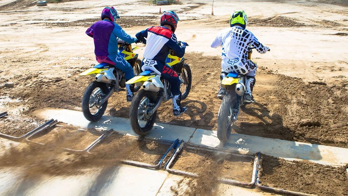 Suzuki RM-Z450 Bild 17: Suzuki RM-Z450