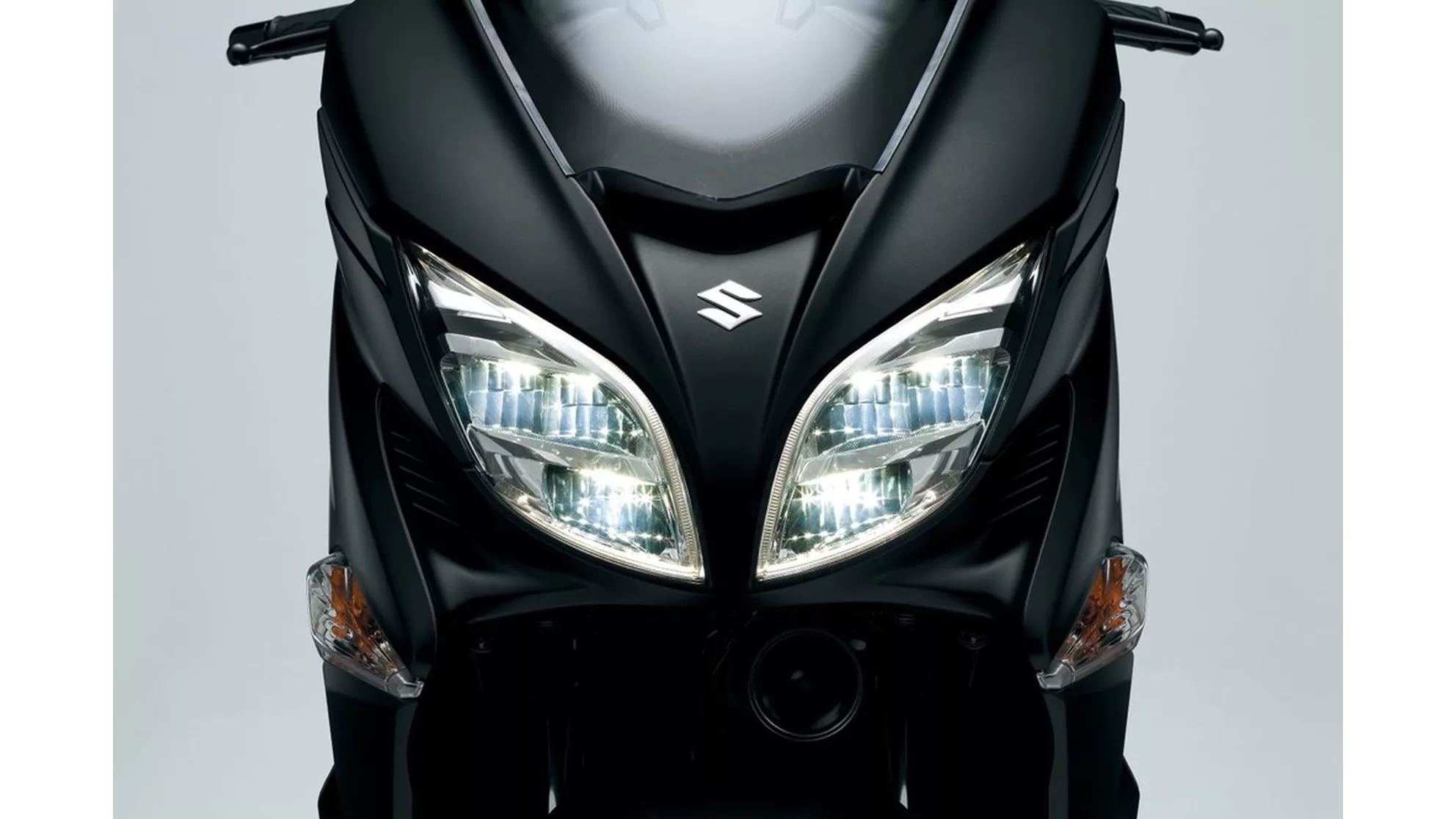 Suzuki Burgman 400 - Image 6 Suzuki Burgman 400 - Image 6