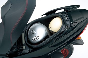 Suzuki Burgman 400 2019 - Bild 40 Suzuki Burgman 400 2019 - Bild 40