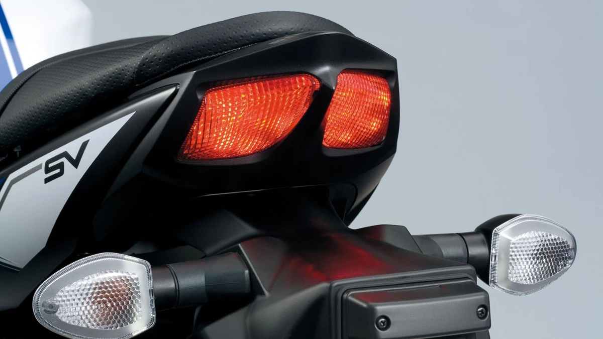Suzuki SV650 Bild 6: Suzuki SV650