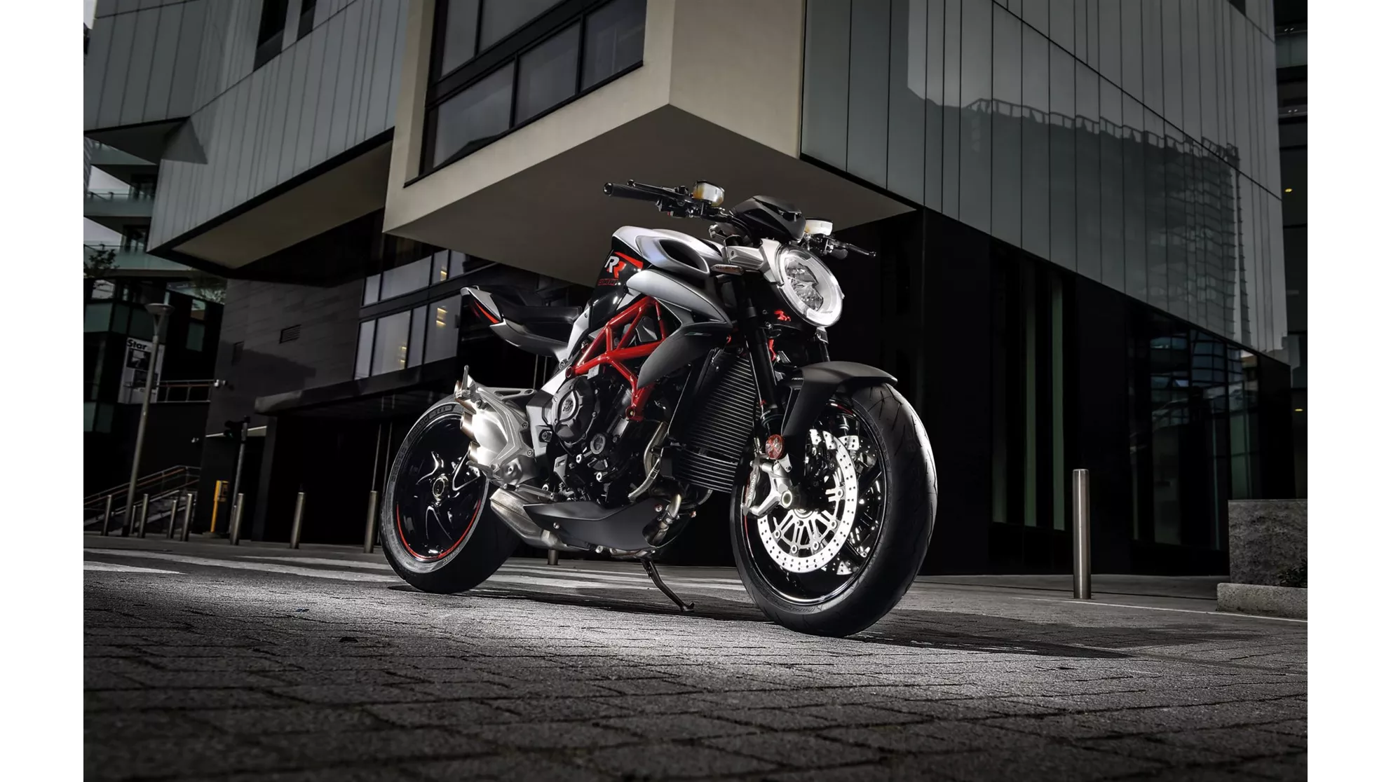 MV Agusta Brutale 800 RR - Image 6 MV Agusta Brutale 800 RR - Image 6