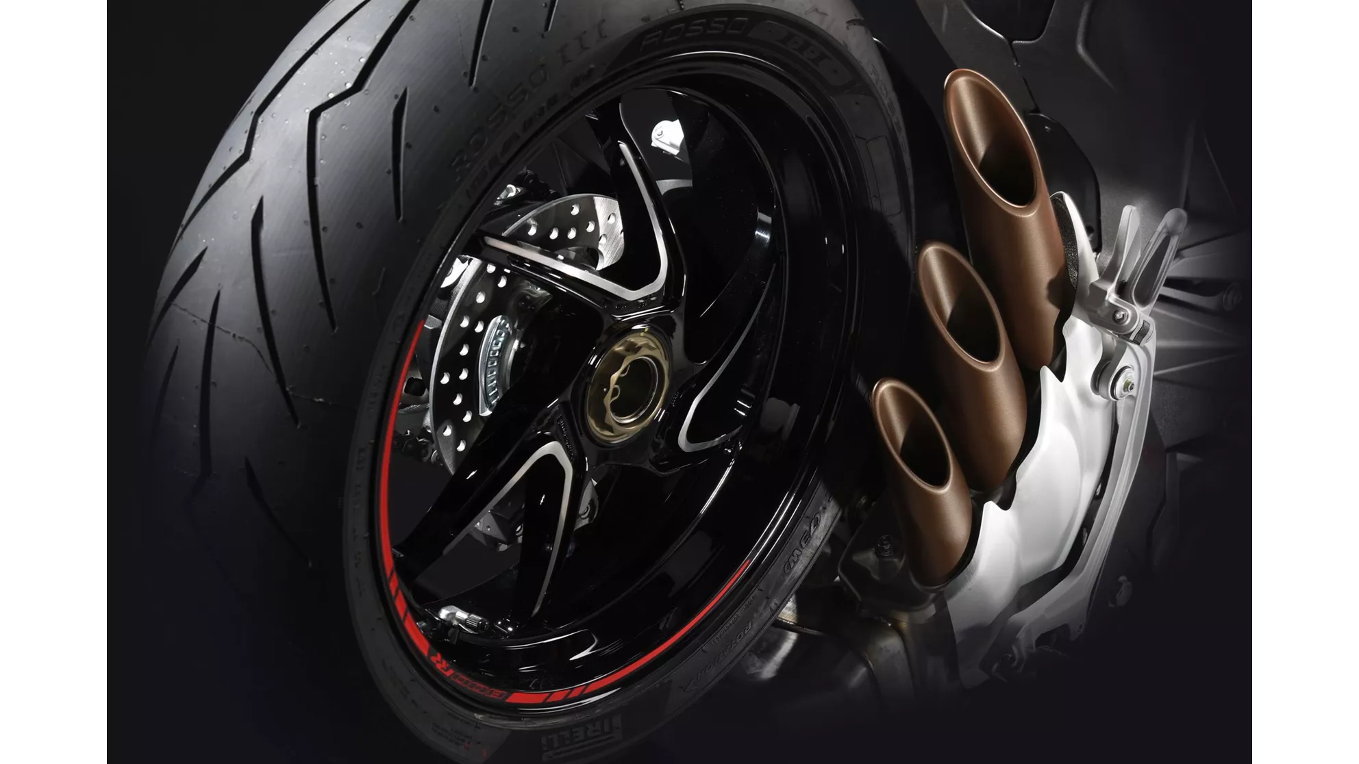MV Agusta Brutale 800 RR - Image 11 MV Agusta Brutale 800 RR - Image 11