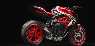 MV Agusta Dragster 800 RC 2019 vs MV Agusta Dragster 800 RR 2019