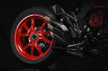 MV Agusta Turismo Veloce 800 RC 2019 - Bild 14