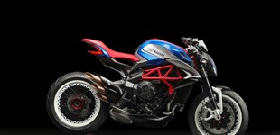 MV Agusta Dragster 800 RR 2016 vs MV Agusta Dragster 800 RR America 2019