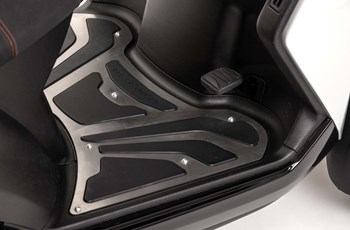 Peugeot Metropolis 400i RS 2019 - Bild 11 Peugeot Metropolis 400i RS 2019 - Bild 11