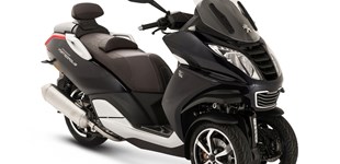 Peugeot Metropolis 120 ans 2019 vs Piaggio MP3 300 2022